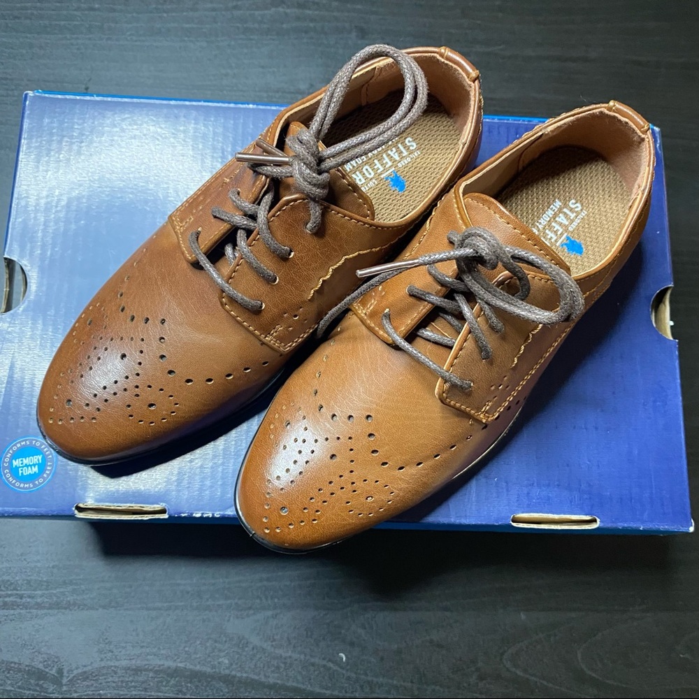 Boys Stanford brand Baron Brown dress shoes